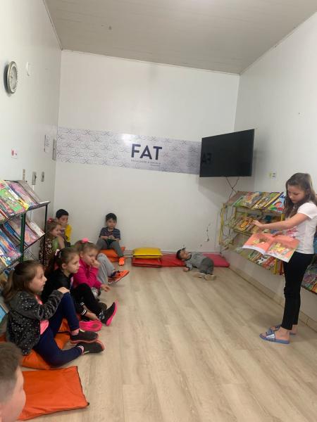 Turno Inverso da FAT Promove Hora do Conto com a Professora Suelen