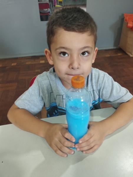 Garrafas sensoriais: uma ferramenta lúdica para o desenvolvimento das crianças ?✨