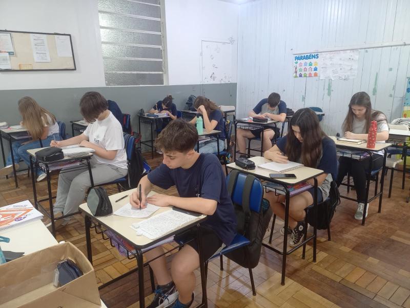 Alunos do 8º ano mergulham na obra 