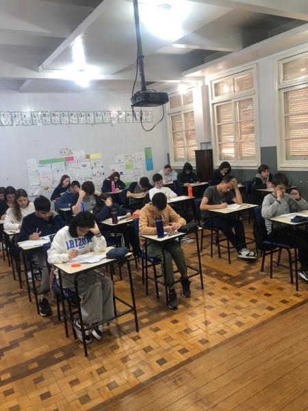 Simulado de sábado movimenta alunos do 5º Ano ao Ensino Médio na FAT - Faculdade e Escola