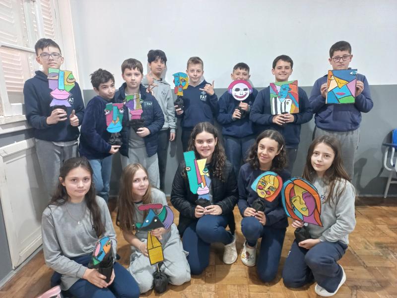 Arte em Foco: Cubismo e Guernica em Sala de Aula